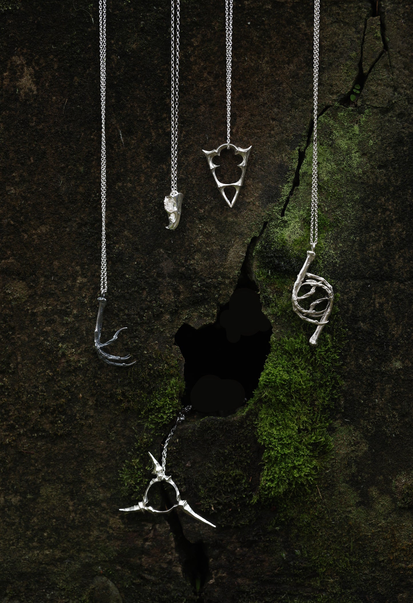 ✨PREORDER✨Silver Blackbird Claw Vortex Pendant